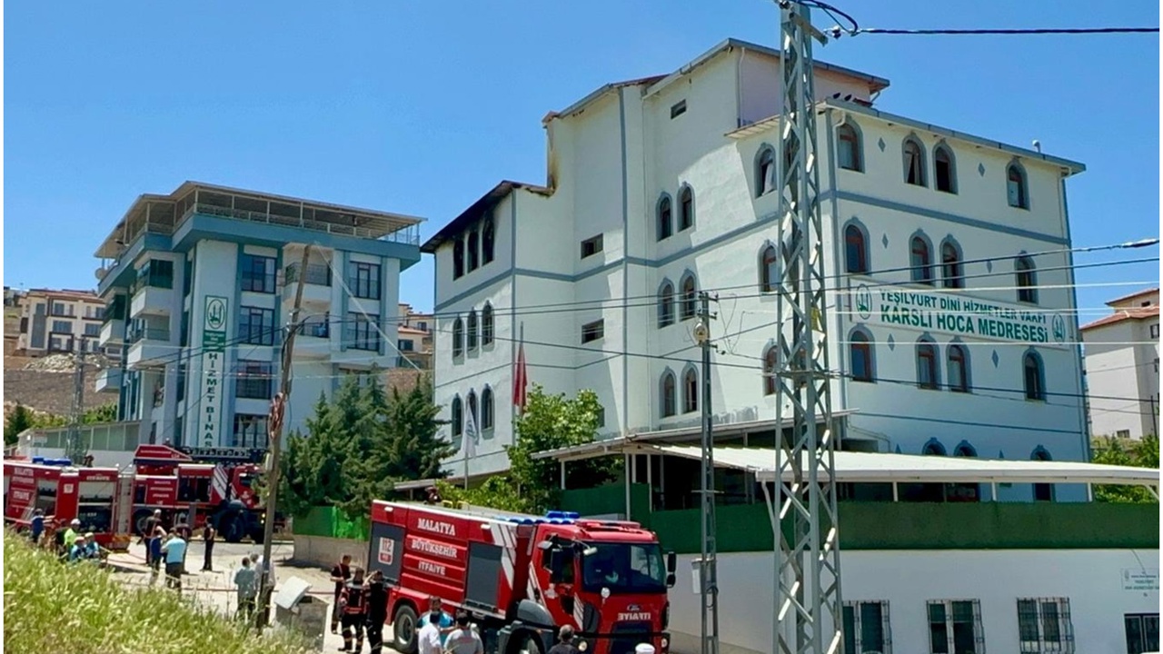 Medresede çıkan yangın korkuttu