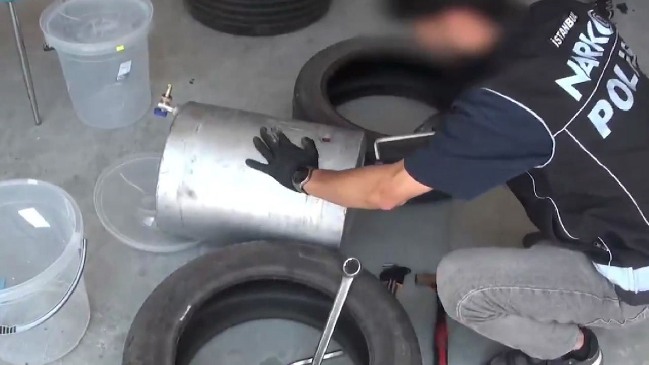 Güngören'de su deposuna gizlenen 40 kilogram uyuşturucu ele geçirildi