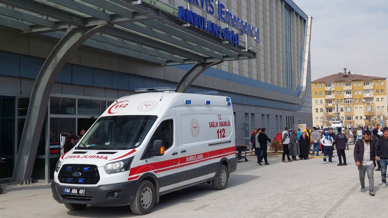 Malatya'da otomobil ile motosiklet çarpıştı: 1 yaralı