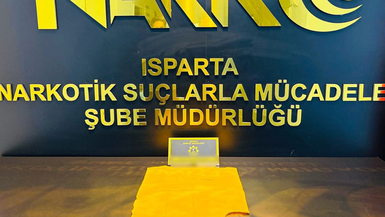 Isparta'da narkotik operasyonu: 6 bin 115 adet emdirilmiş uyuşturucu madde ele geçirildi