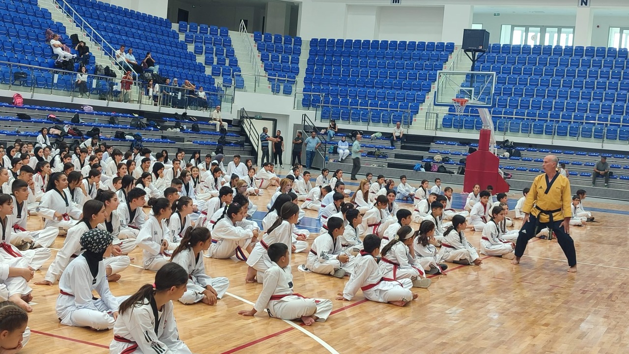 Taekwondo Pum Dan Sınavı 18 İlden 476 Sporcunun Katılımıyla Yapıldı