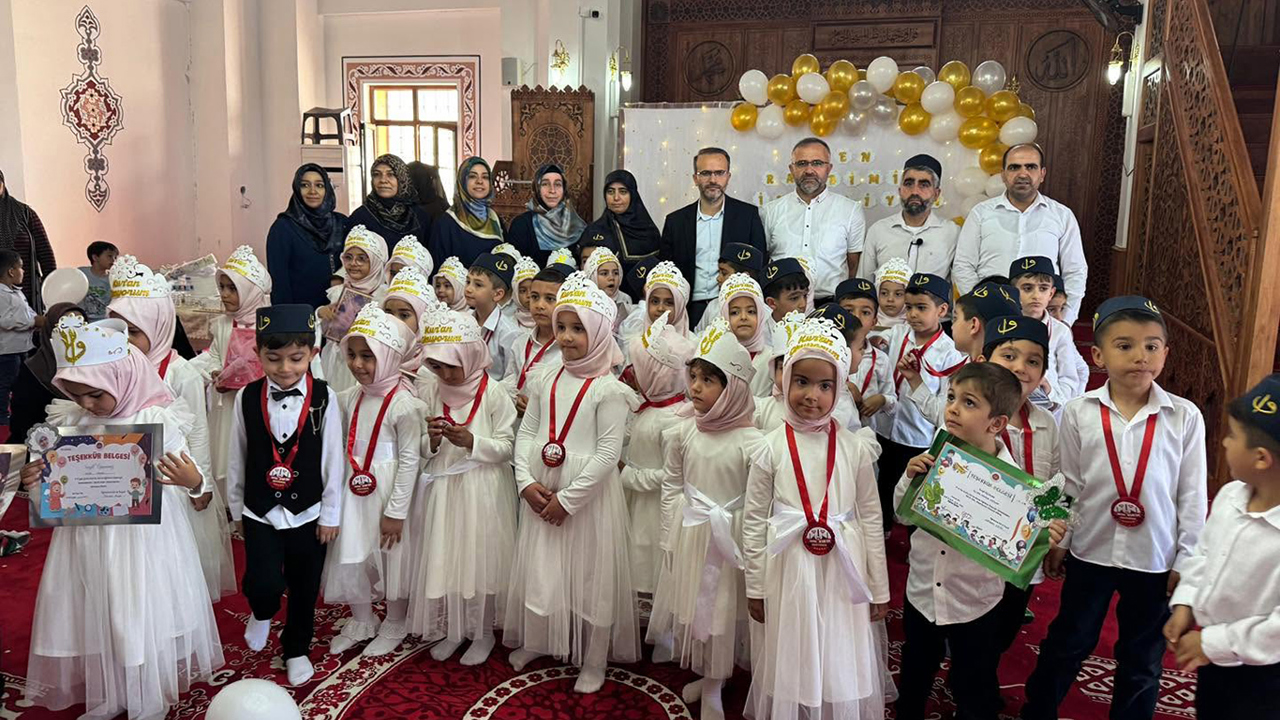 Malatya'da miniklerin Kur'an'a geçiş sevinci