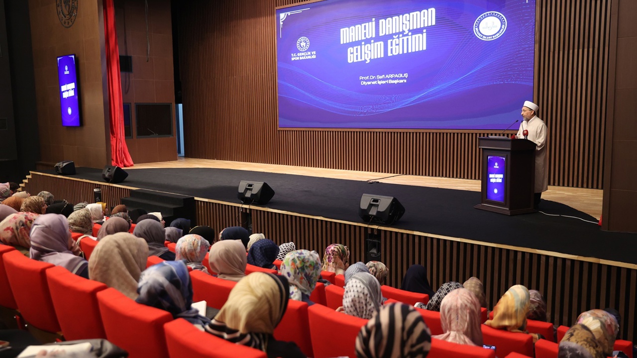 Arpaguş: Gençlerimizin büyük bir medeniyetin mensubu olduklarının farkına varmalarını istiyoruz