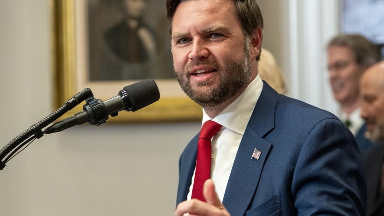 JD Vance: israil istese de istemese de İran'la nükleer anlaşma yapacağız
