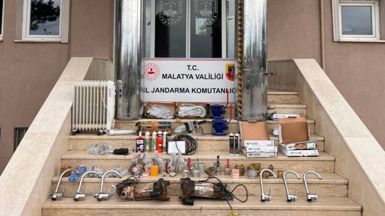 Malatya'da bir şantiyeden inşaat malzemesi çalan şahıs yakalandı