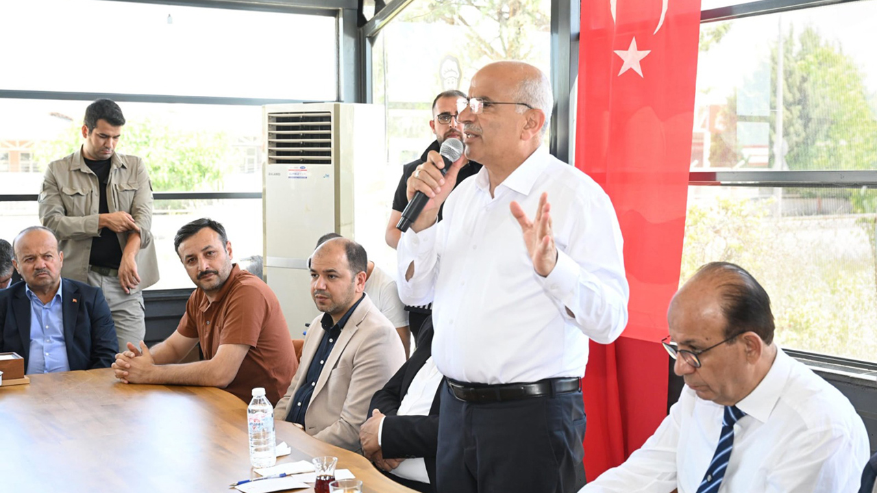Büyükşehir Belediye Başkanı Sami Er: Birçok yol ağı açıyoruz