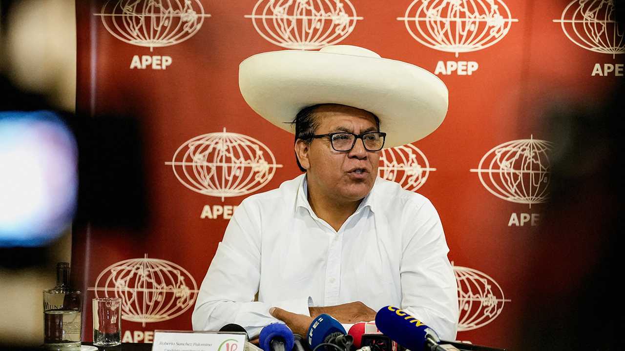 Peru'da devlet başkanlığı seçiminin 2. turunda Sanchez öne geçti