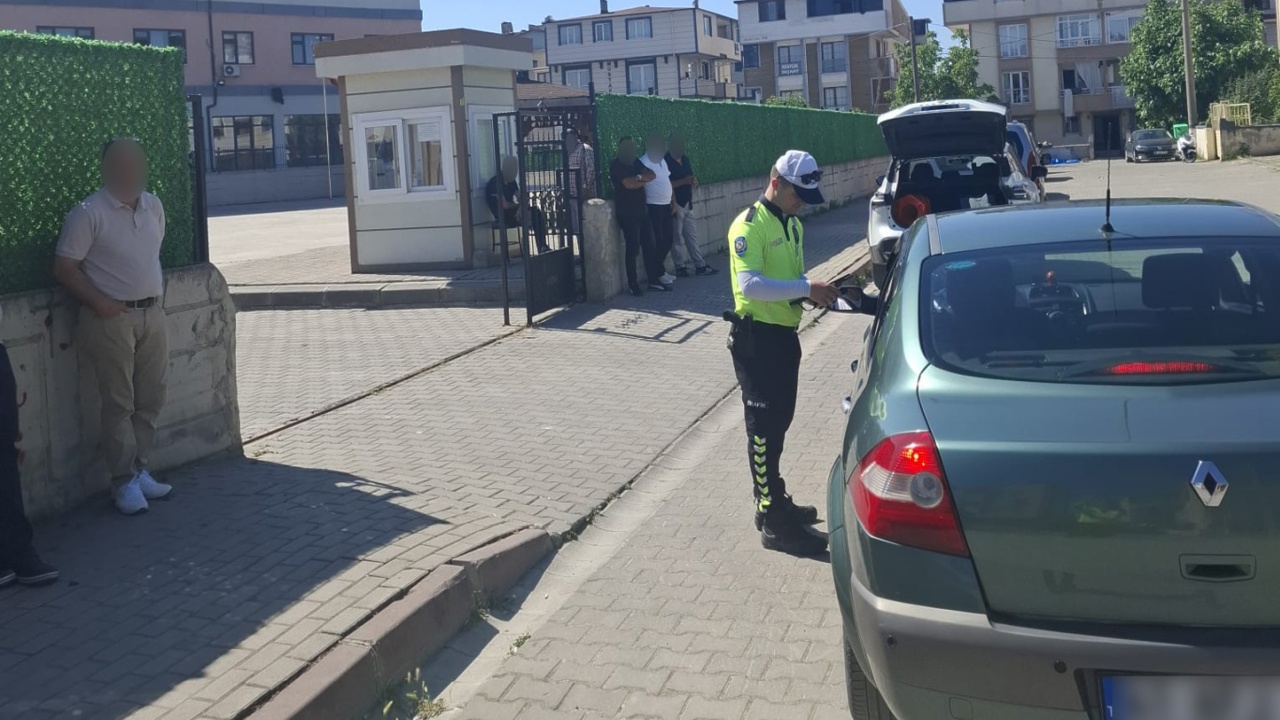 Kocaeli'de okul çevrelerinde 296 şahıs ve 93 araç sorgulandı