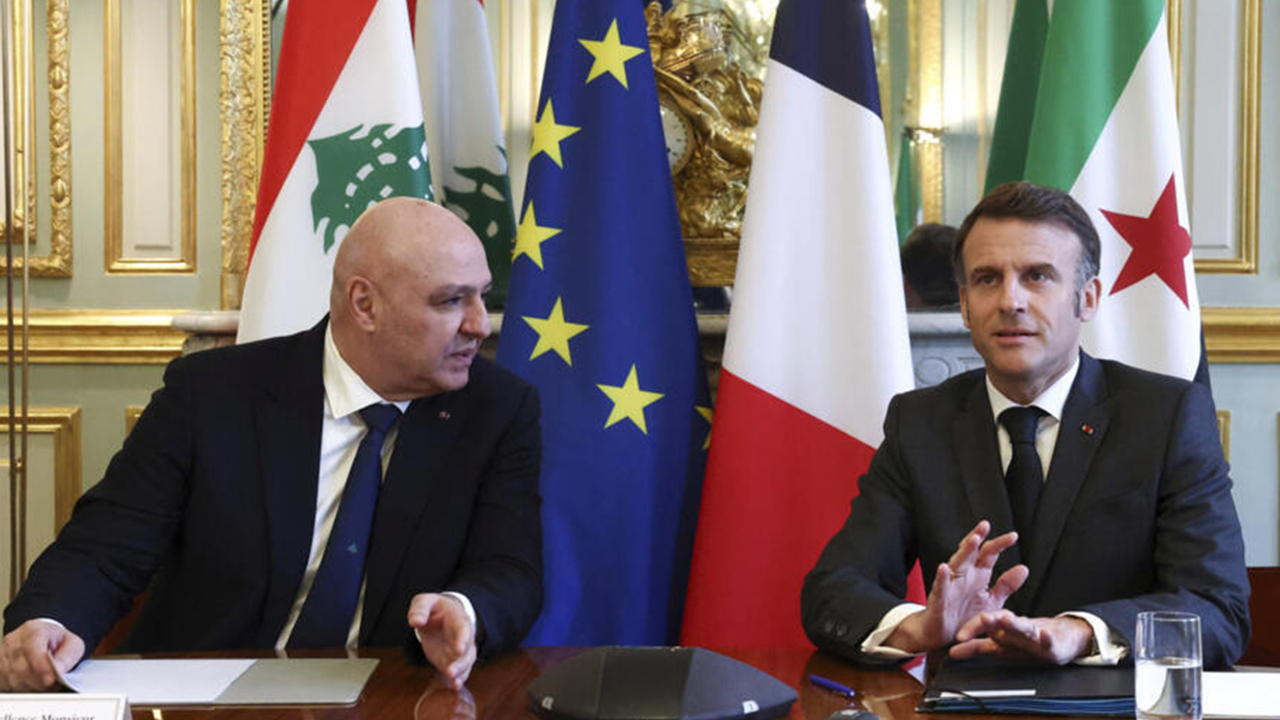 Avn ve Macron Lübnan'daki son gelişmeleri görüştü