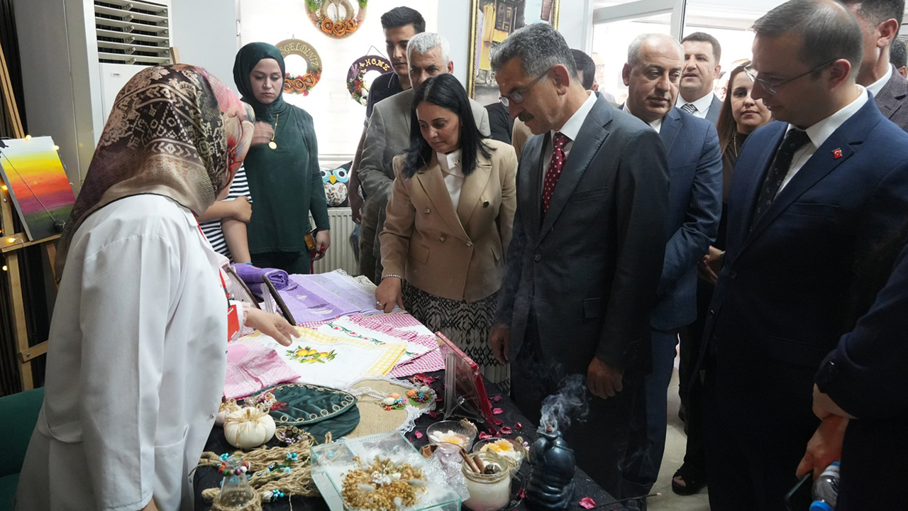 Cizre’de "Hayat Boyu Öğrenme Haftası" çeşitli etkinliklerle kutlandı