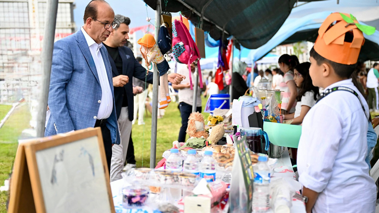 Malatya'da minik girişimcilerden anlamlı bağış