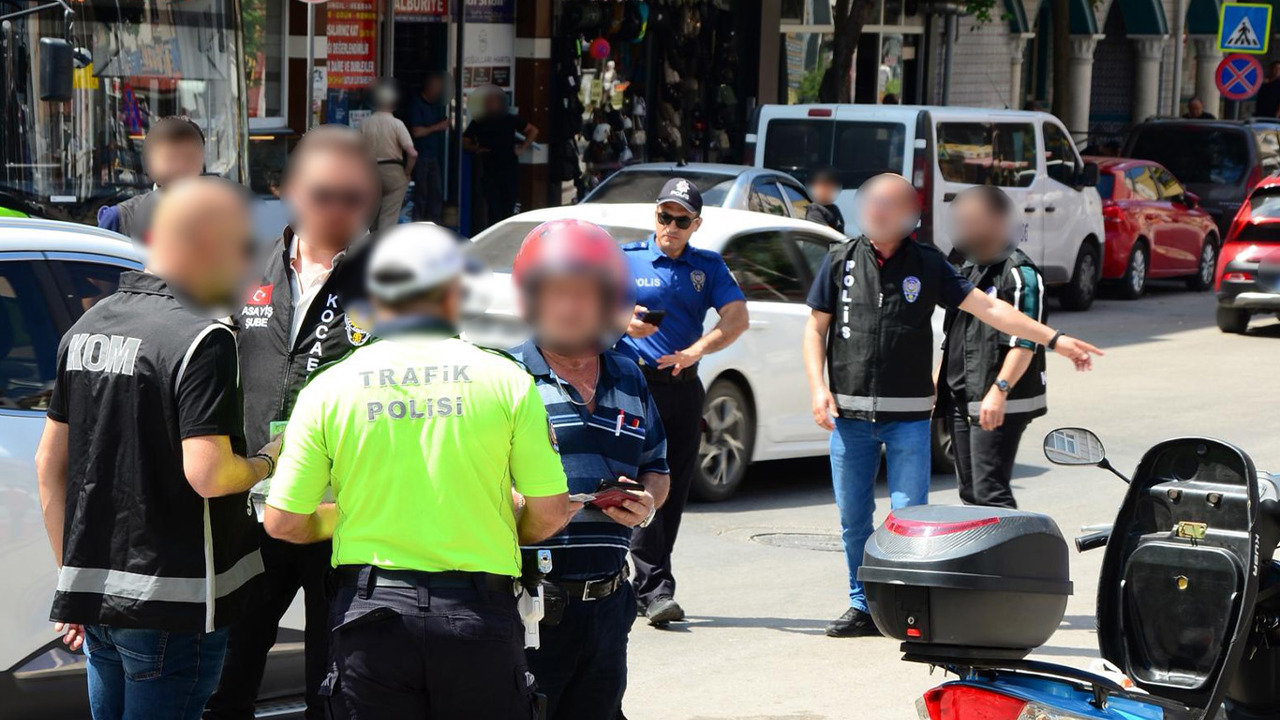 Kocaeli’de huzurlu sokaklar uygulaması: 5 aranan şahıs yakalandı