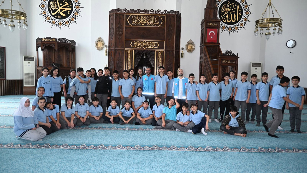 ÇEDES kapsamında öğrencilere camide yıl sonu etkinliği