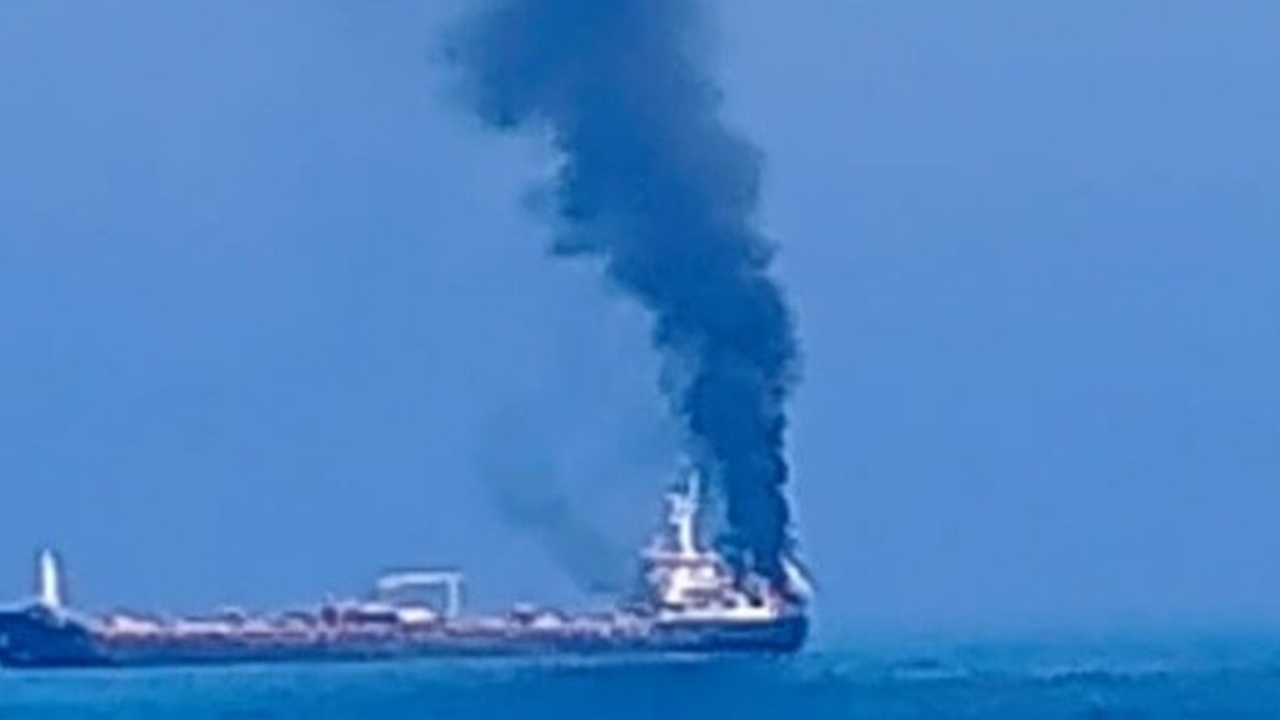 ABD güçleri bu hafta Umman Körfezi'nde 3. petrol tankerini vurdu