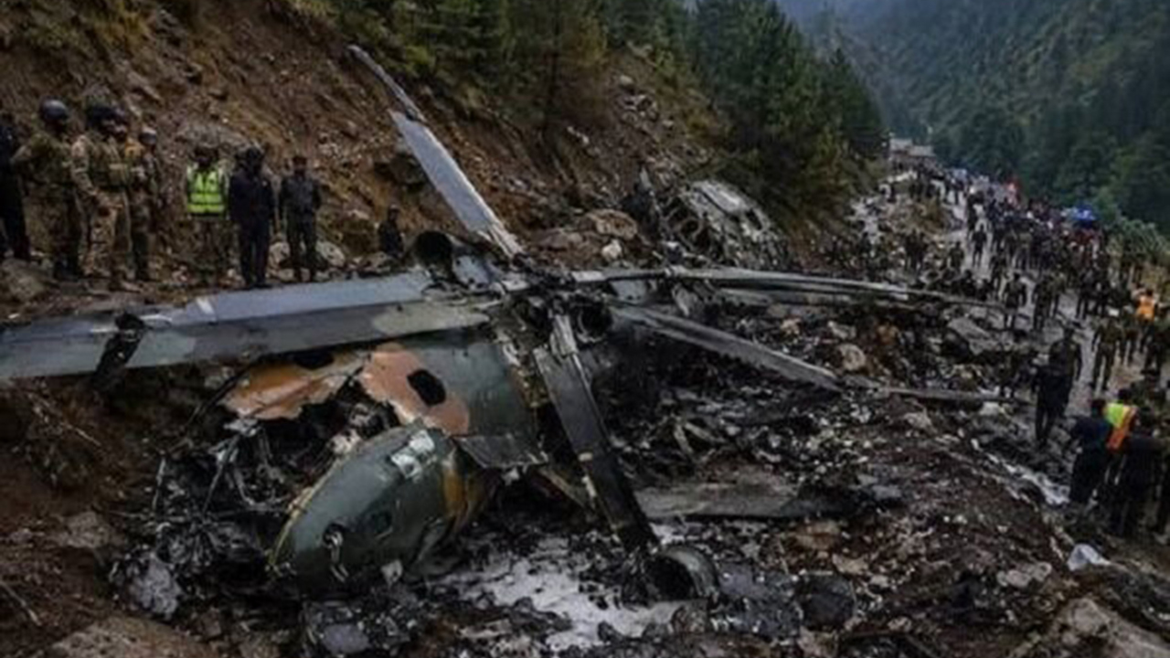 Pakistan'da helikopter kazası: 22 asker öldü