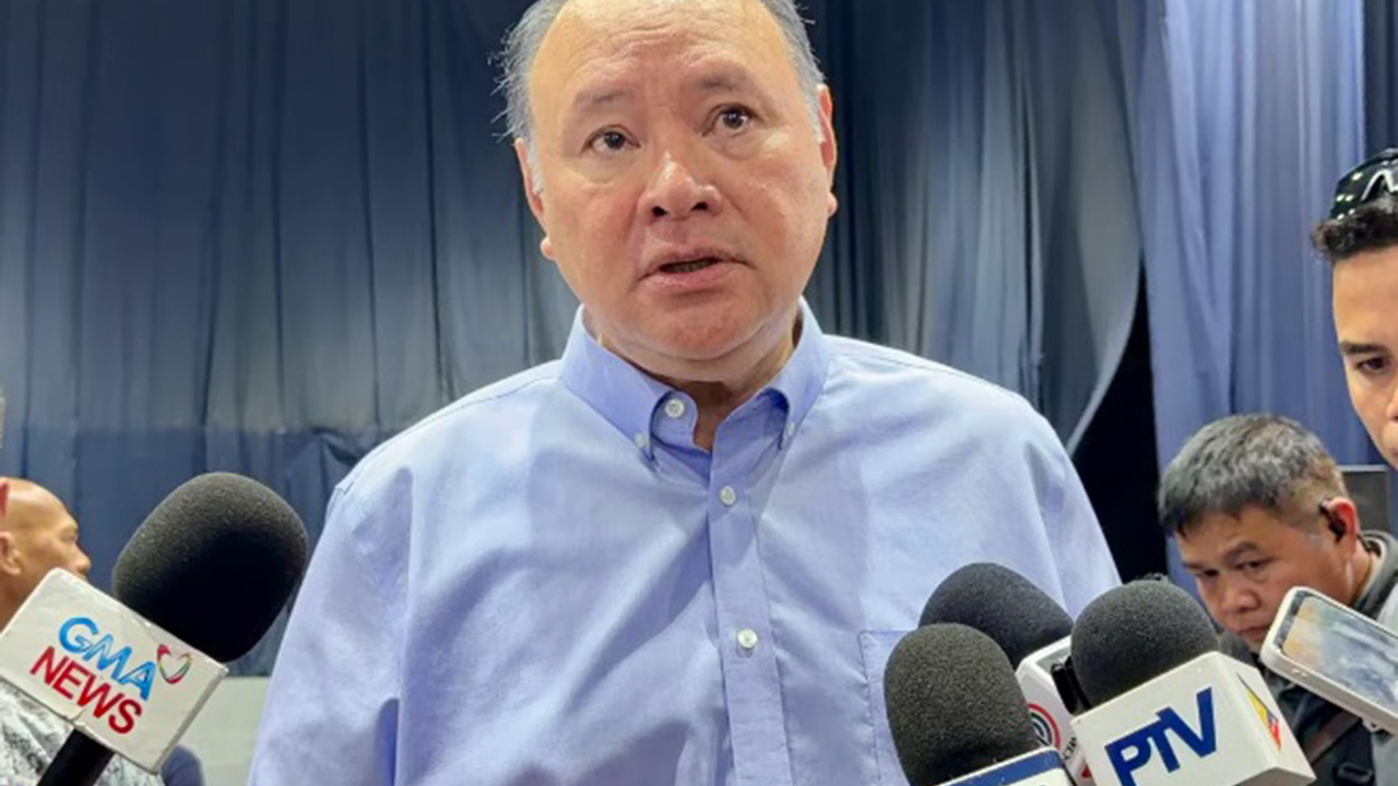 Çin ile Filipinler arasındaki gerilim sürüyor: Çin, Filipinler Savunma Bakanı'nın ve ailesinin ülkeye girişini yasakladı