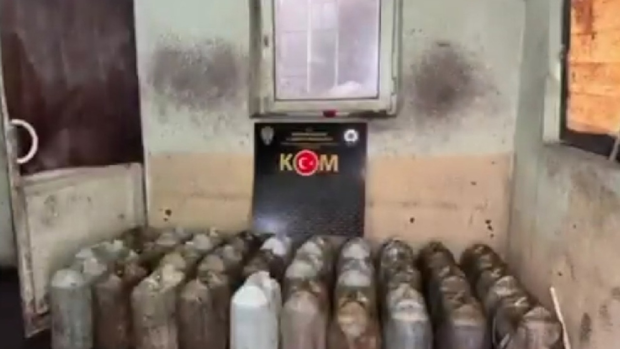 Erzurum'da gümrük kaçağı akaryakıt ele geçirildi: 2 gözaltı