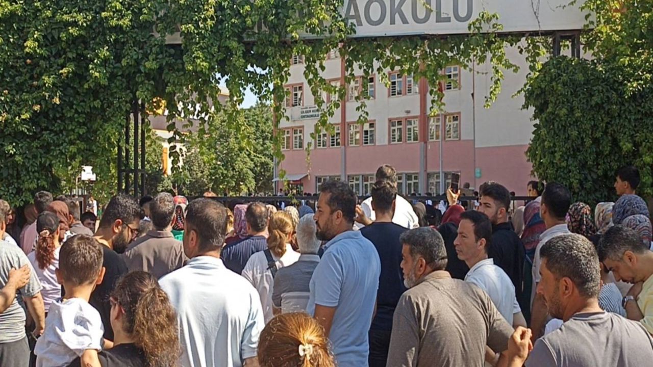 Gaziantep'te 30 bin 212 öğrenci için LGS heyecanı başladı