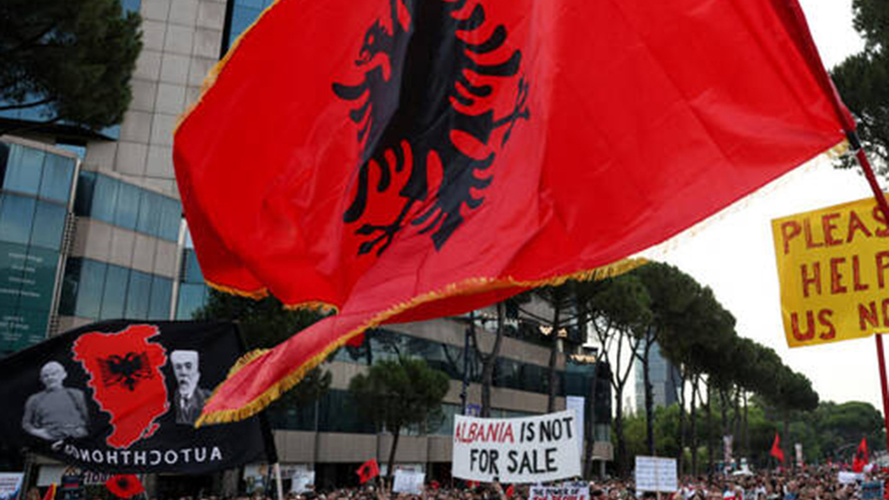 Arnavutluk'ta Trump'ın damadı Kushner bağlantılı proje 13 gündür protesto ediliyor