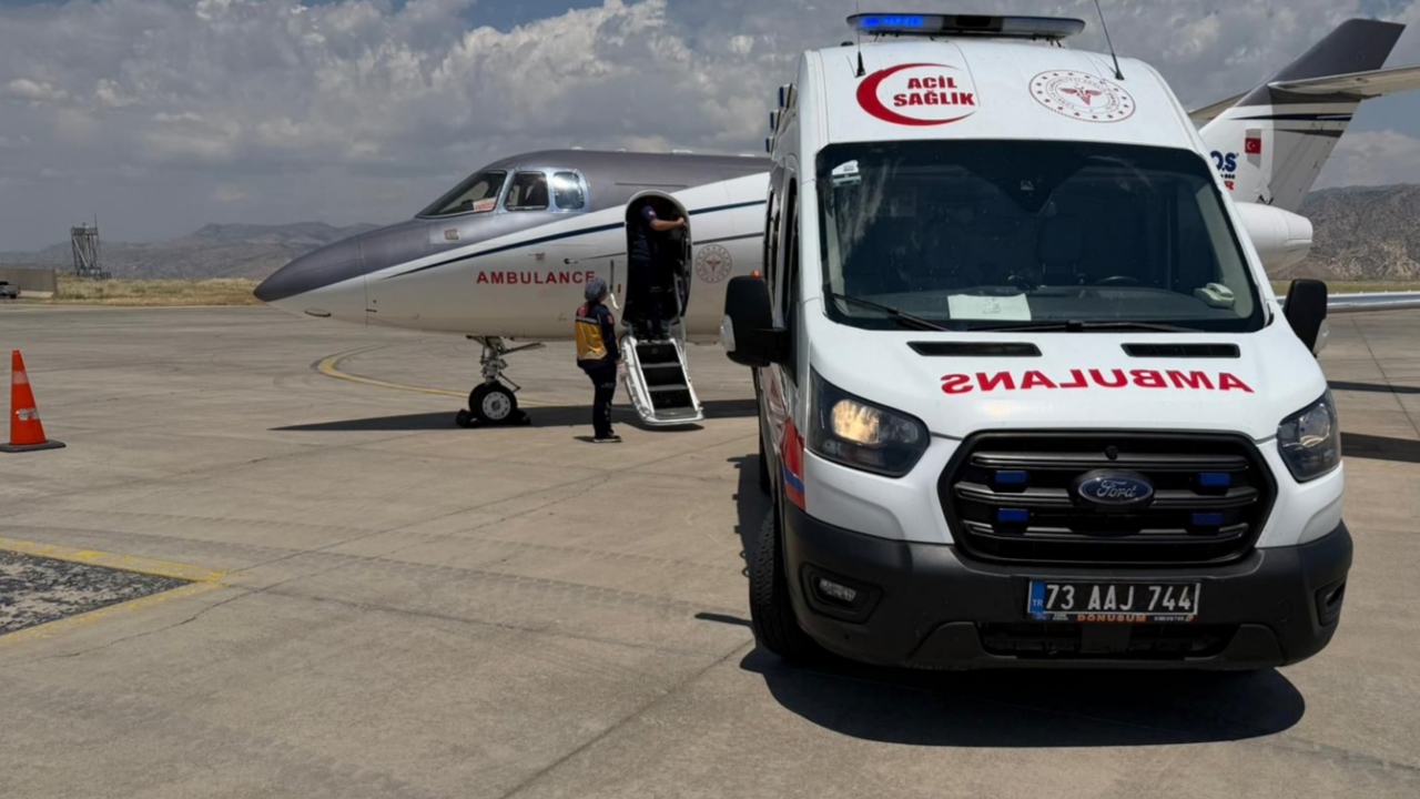 Şırnak'ta 1 günlük bebek ambulans uçakla İstanbul’a sevk edildi