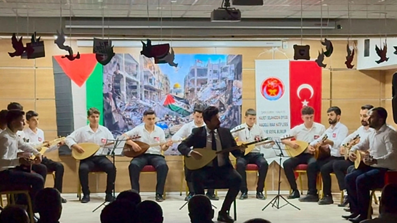 Halfetili öğrencilerden Gazze için yardım gecesi