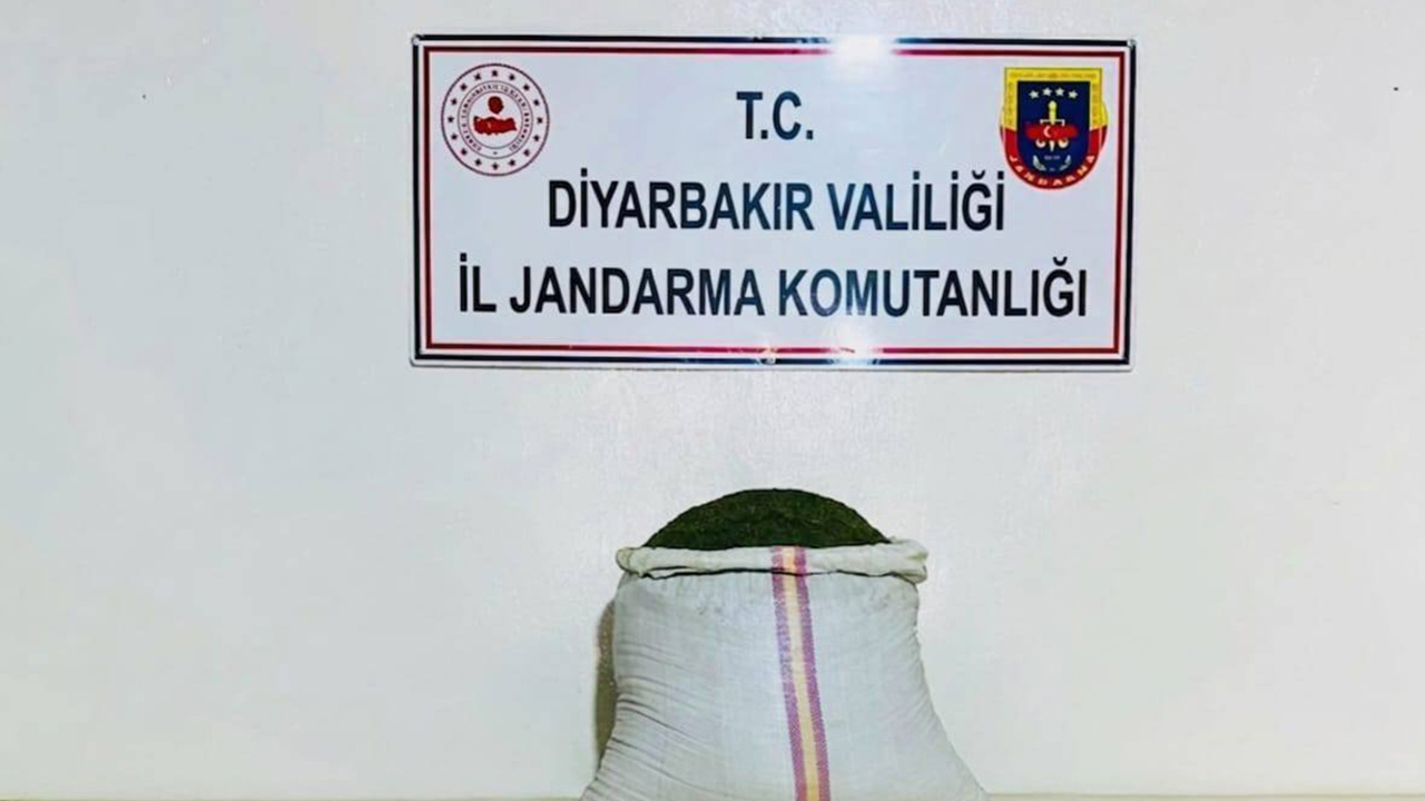 Diyarbakır'da jandarmadan uyuşturucu operasyonu