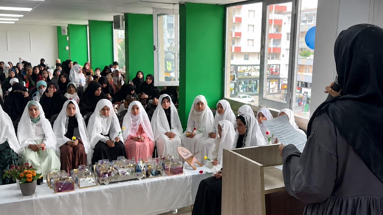 Gaziantep'te genç kızlar tesettüre adım attı