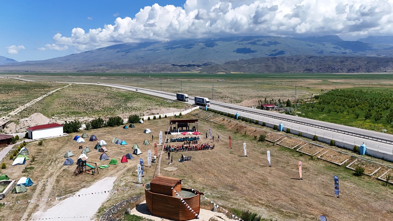 Ağrı'da "Büyük Tufan" zirvesi gerçekleştirildi