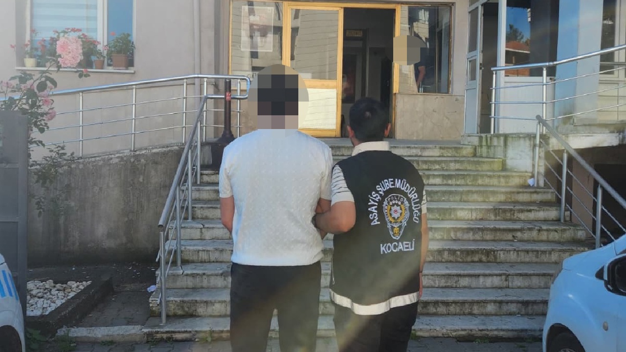 Kocaeli'de 21 yıl hapis cezasıyla aranan firari hükümlü yakalandı