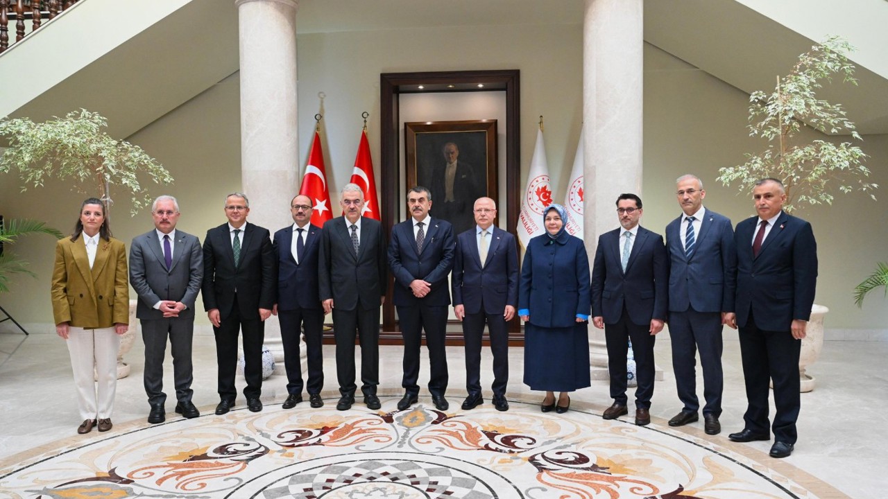 Milli Eğitim Bakanı Tekin Bursa’da