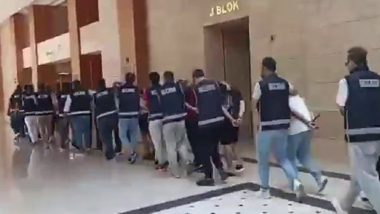 Antalya’da silahlı suç örgütüne operasyon: 33 kişi tutuklandı