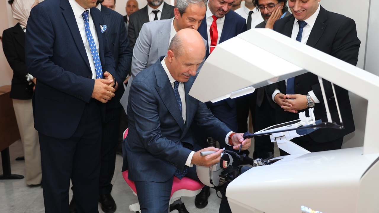 YÖK Başkanı Özvar: Ülkemizin geleceği gençlerin bilgi birikimine ve üretkenliğine bağlı
