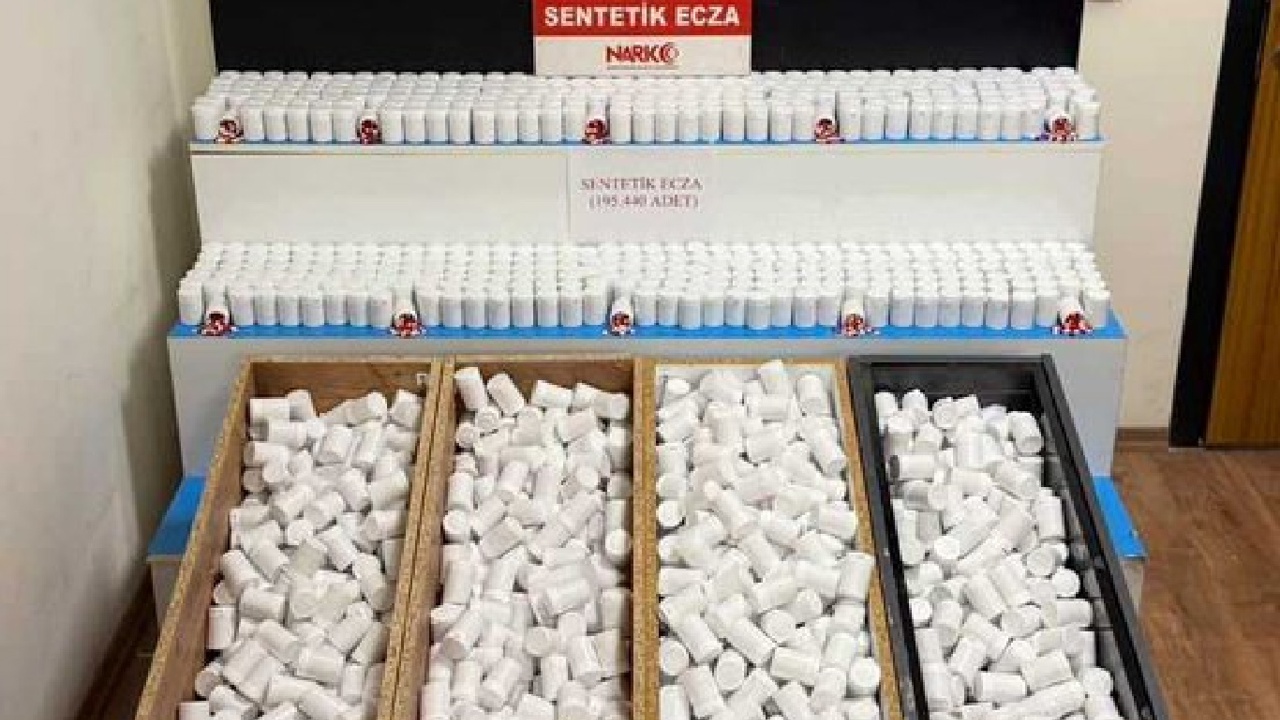 Kahramanmaraş'ta 195 bin sentetik ecza hap ele geçirildi