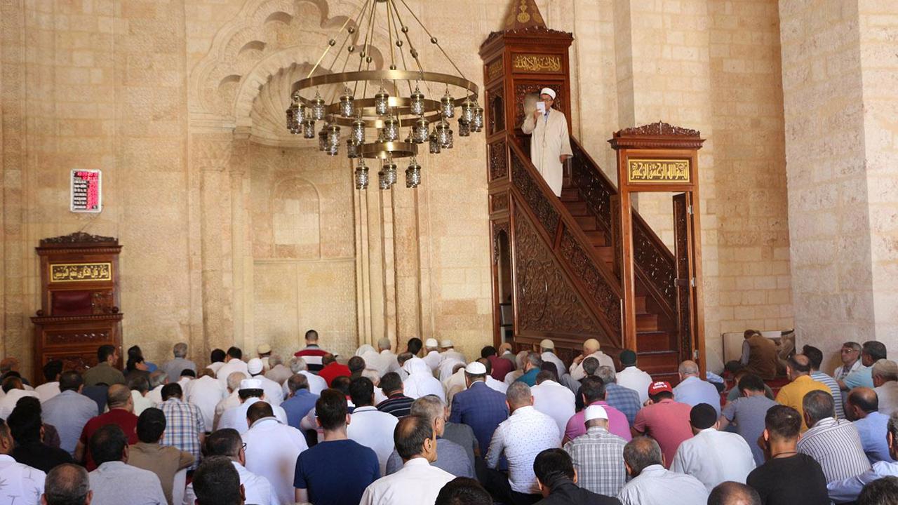 Cuma hutbesi: Birlikte rahmet vardır
