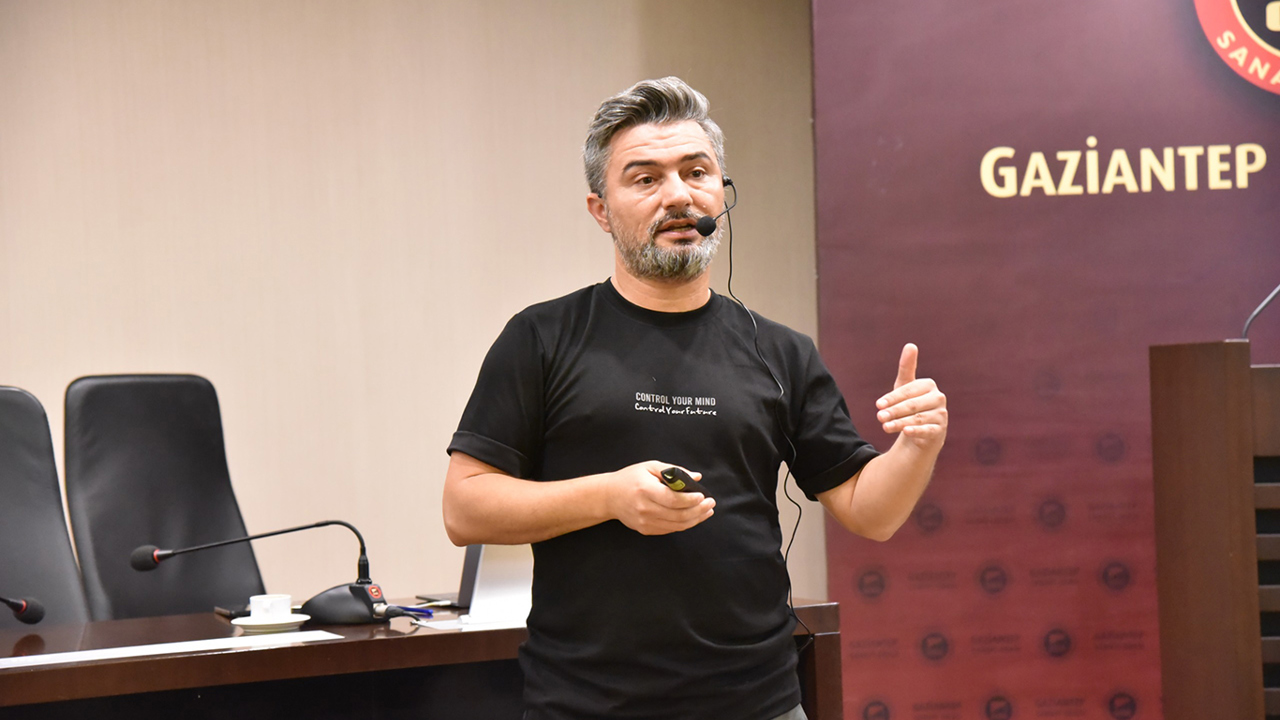 GSO'da yapay zeka odaklı dijital dönüşüm eğitimi düzenlendi