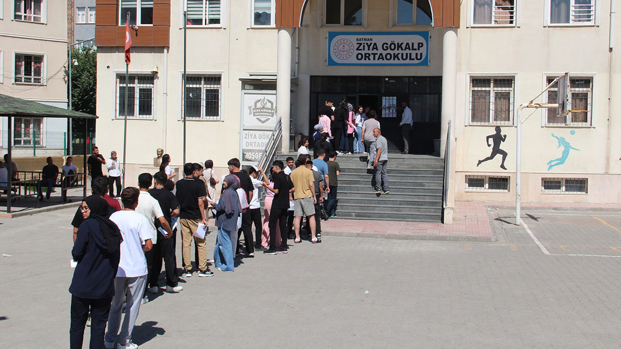 Batman'da YKS heyecanı: 46 bin aday üniversite hayali için ter dökecek