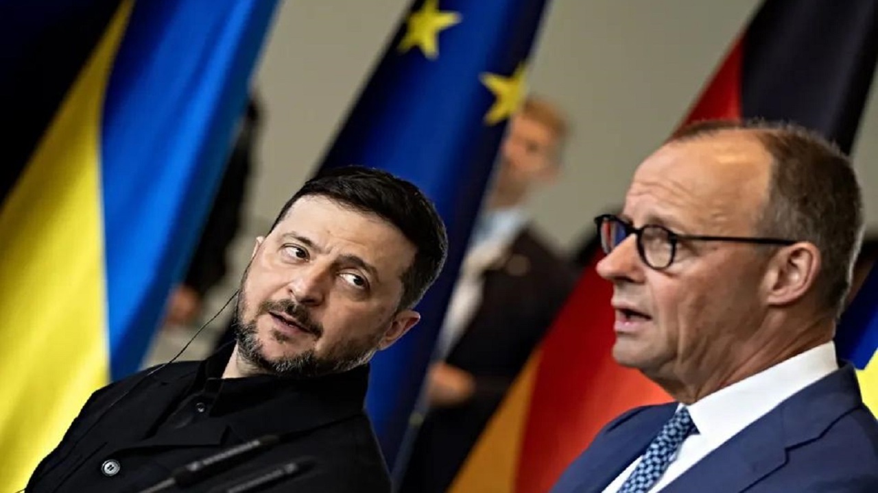 Zelenskiy’den Belarus’a tehdit: Bir haftada yapmazsa biz yaparız