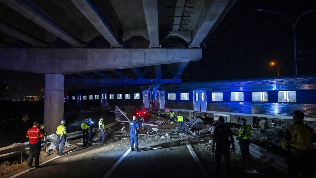Raydan çıkan güvenlik: Dünyada artan tren kazaları