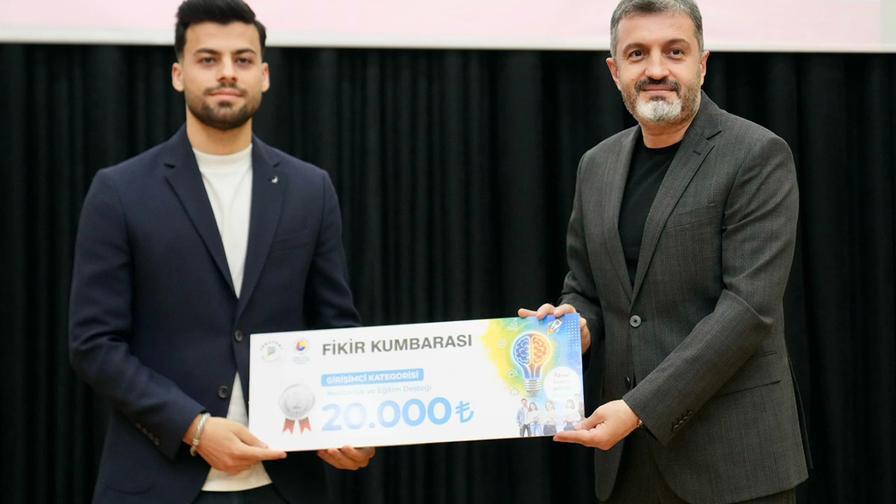 Malatya'da "Fikir Kumbarası" projesinde dereceye girenler ödüllendirildi