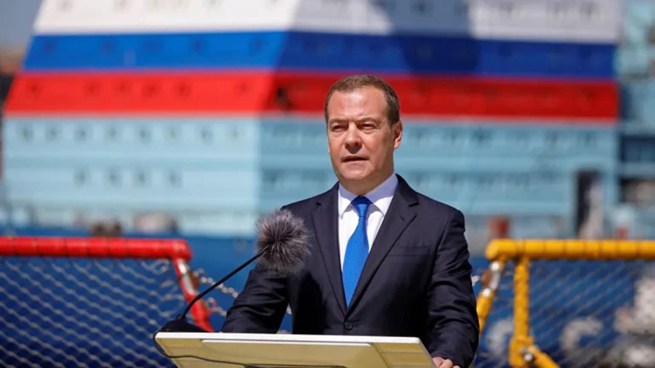 Medvedev: Tahran, Washington’a boyun eğmedi, Netanyahu savaş çığırtkanlığına devam ediyor