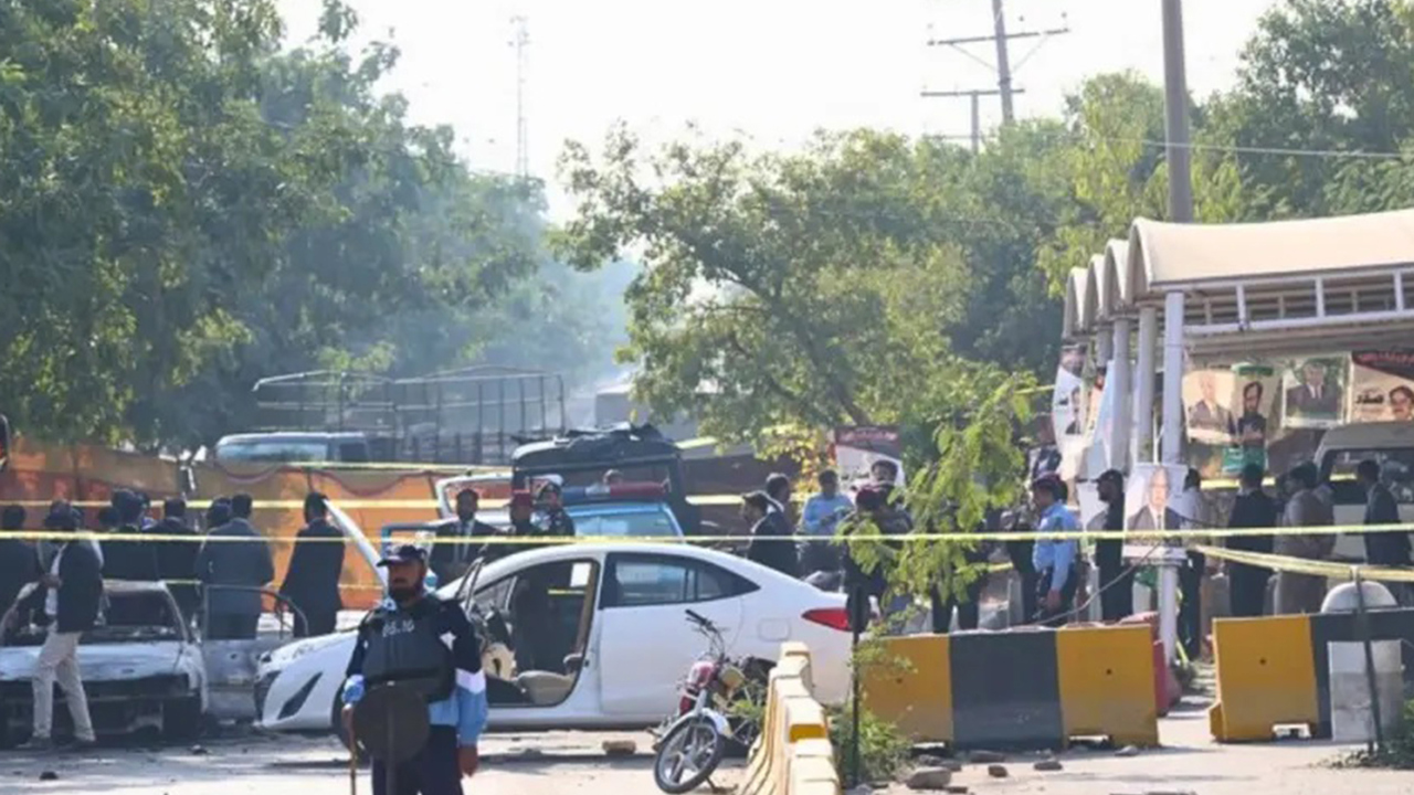 Pakistan'da bombalı saldırı: 7 ölü, 3 yaralı