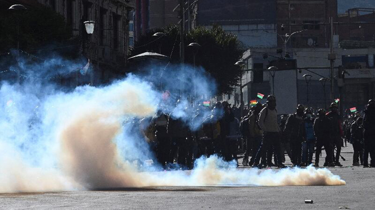 Bolivya'da siyasi kriz derinleşiyor