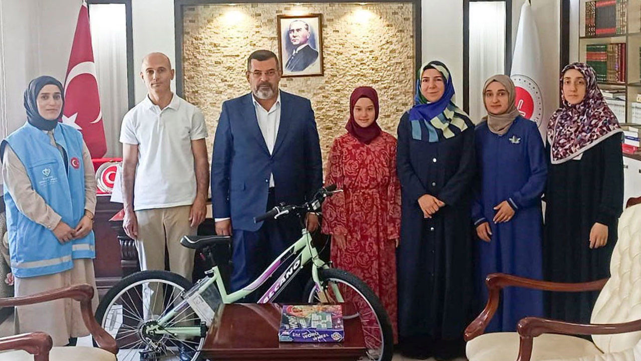 12 yaşındaki hafıza bisiklet hediyesi