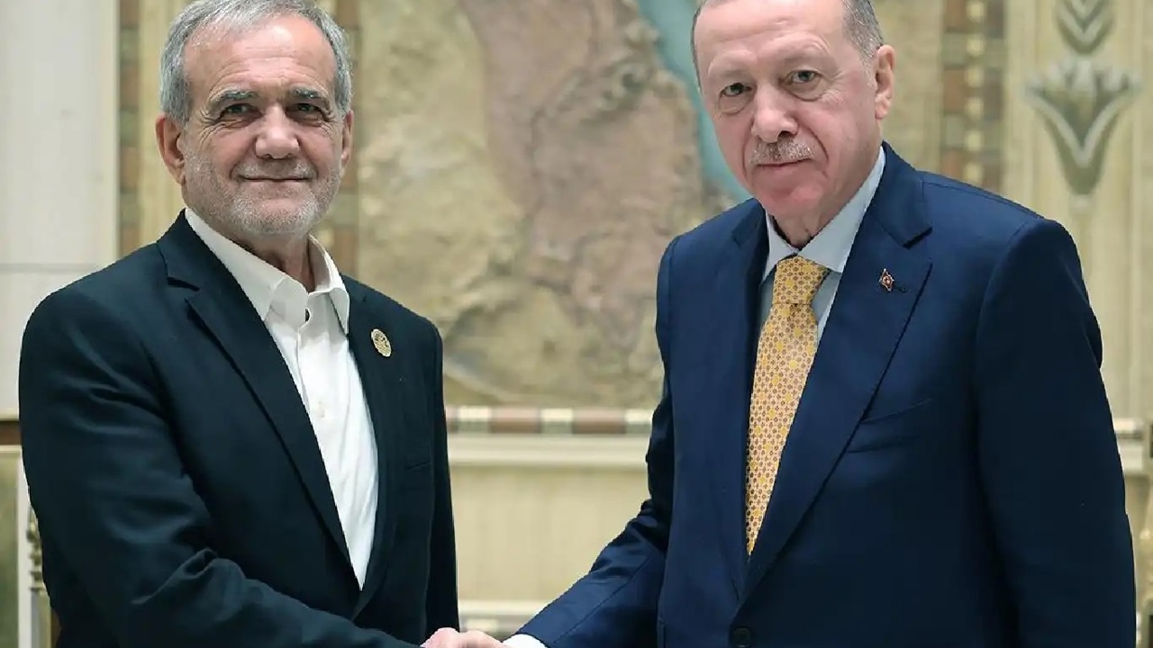 Cumhurbaşkanı Erdoğan, İran Cumhurbaşkanı Pezeşkiyan ile görüştü