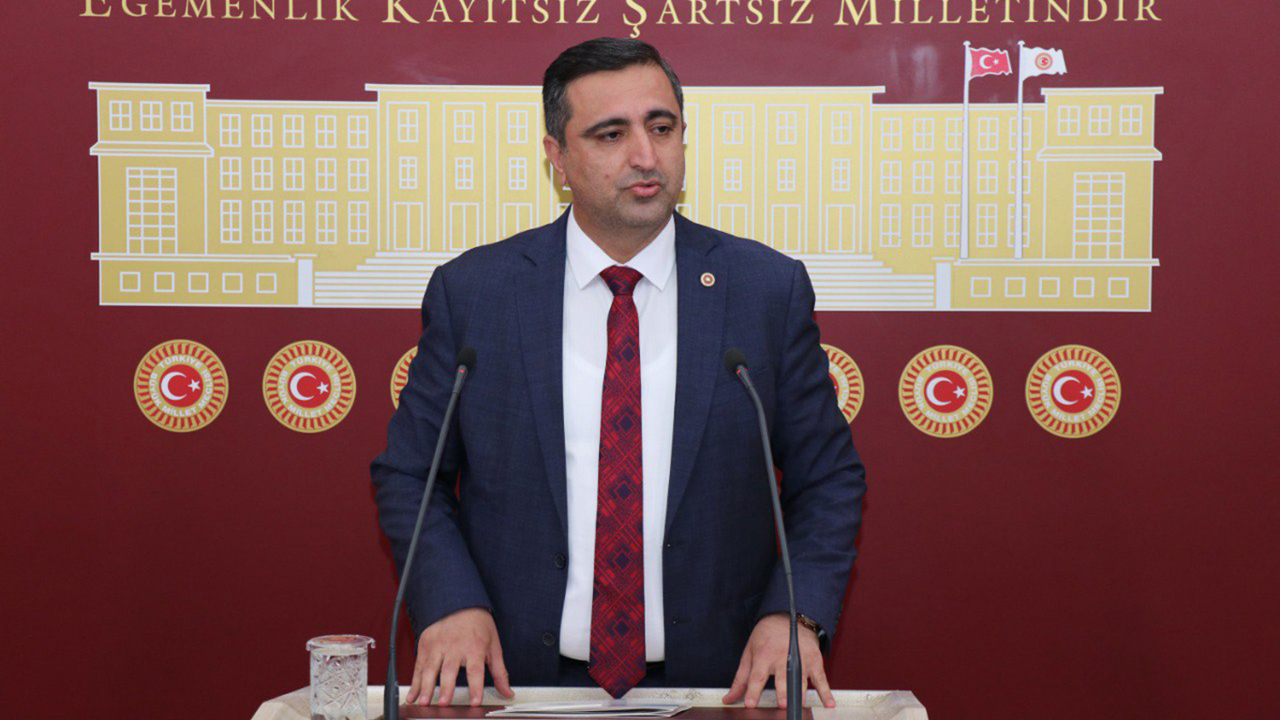 HÜDA PAR Milletvekili Ramanlı’dan Bakan Tekin'e 'anadilde eğitim' sorusu