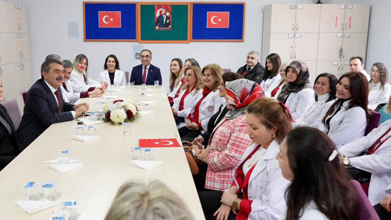 MEB’den sözleşmeli öğretmenlerin yer değişikliği sürecine ilişkin açıklama