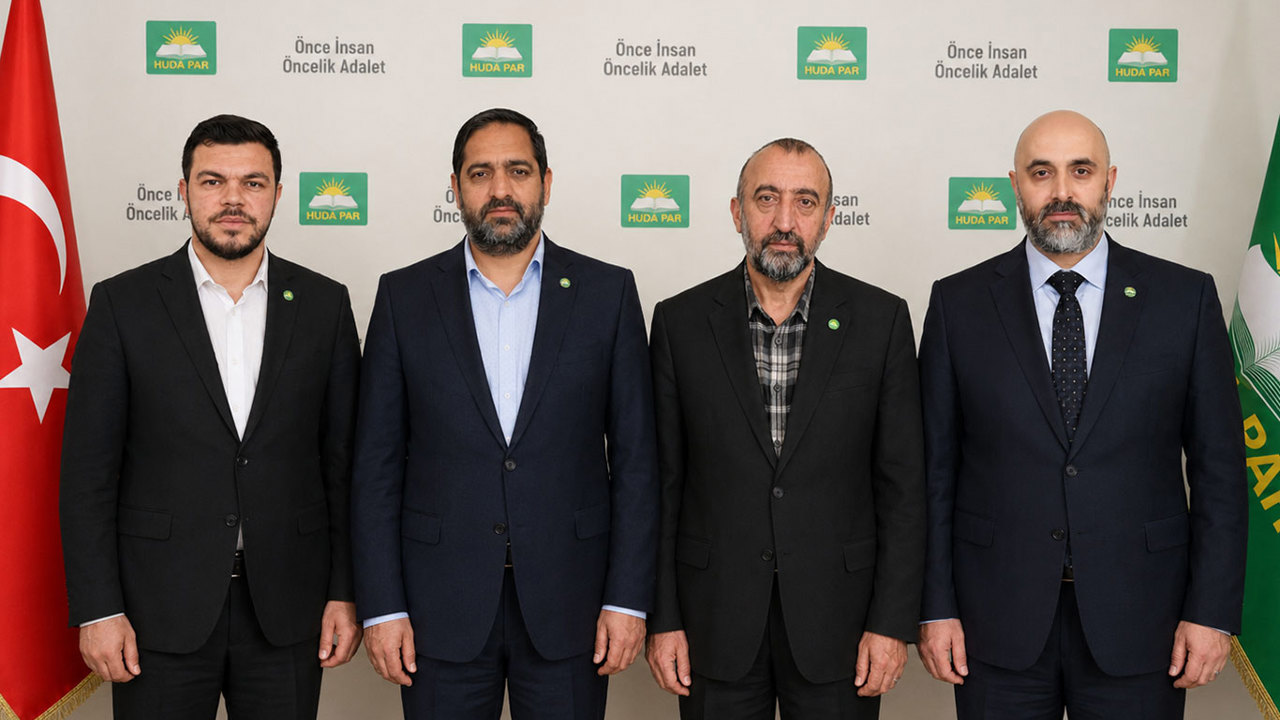 HÜDA PAR Gümüşhane'de ilçe kongrelerini tamamladı