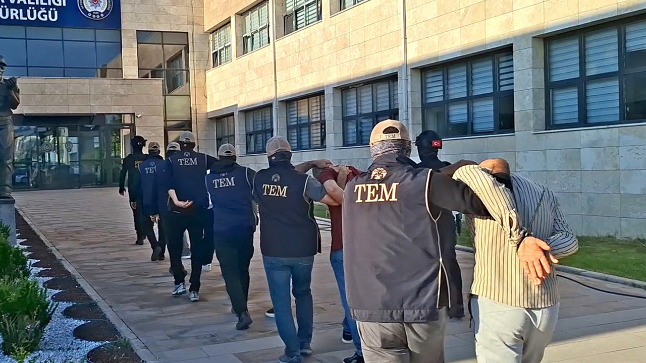 Afyonkarahisar'da DAİŞ operasyonunda 7 kişi gözaltına alındı