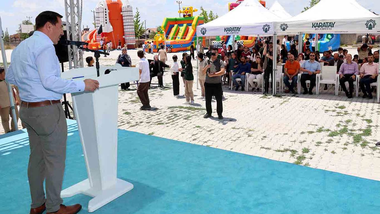 Karatay’da 3 bin 840 öğrenci kitap şenliğiyle okuma yolculuğunu tamamladı