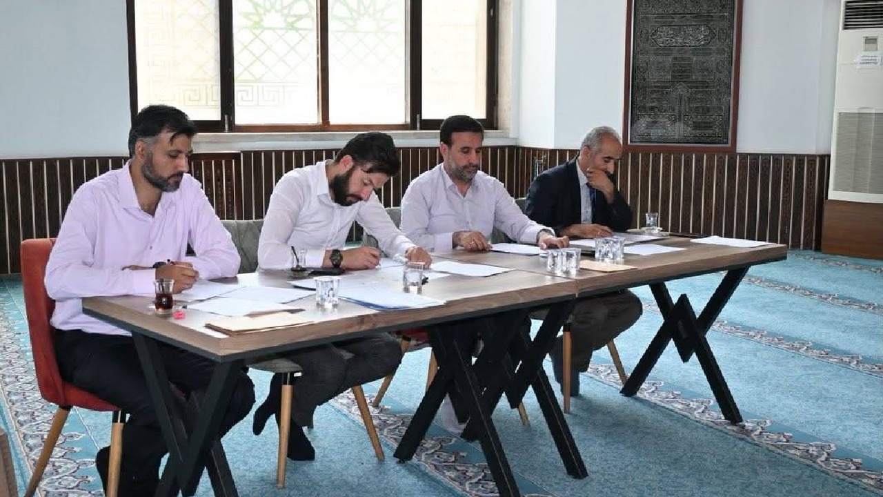 Din görevlileri etkili hutbe sunumu için yarıştı